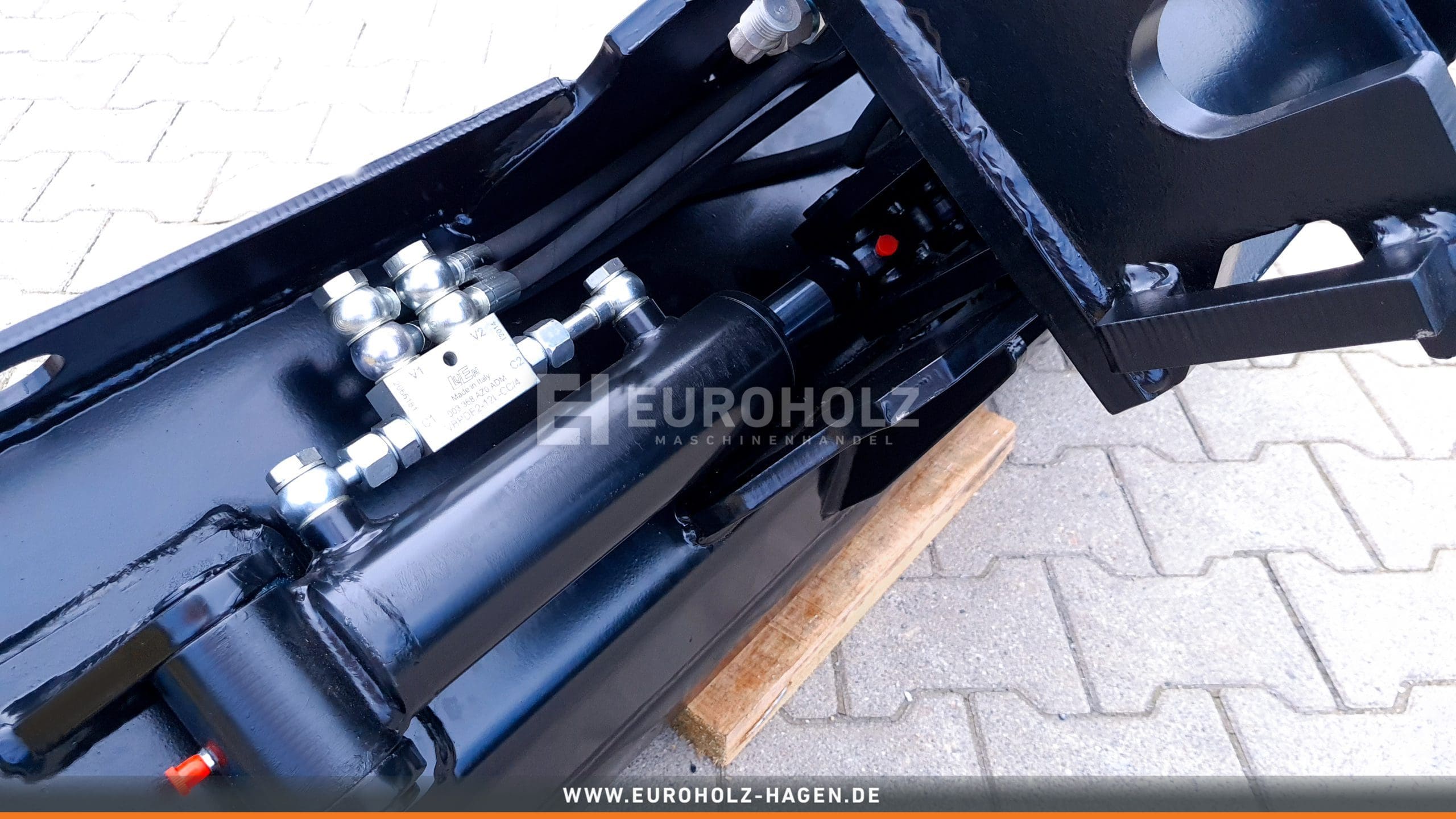 Hydraulischer Grabenräumlöffel passend für Verachtert CW10 / 1400 mm / Kat. 4K / mit Lasthalteventil