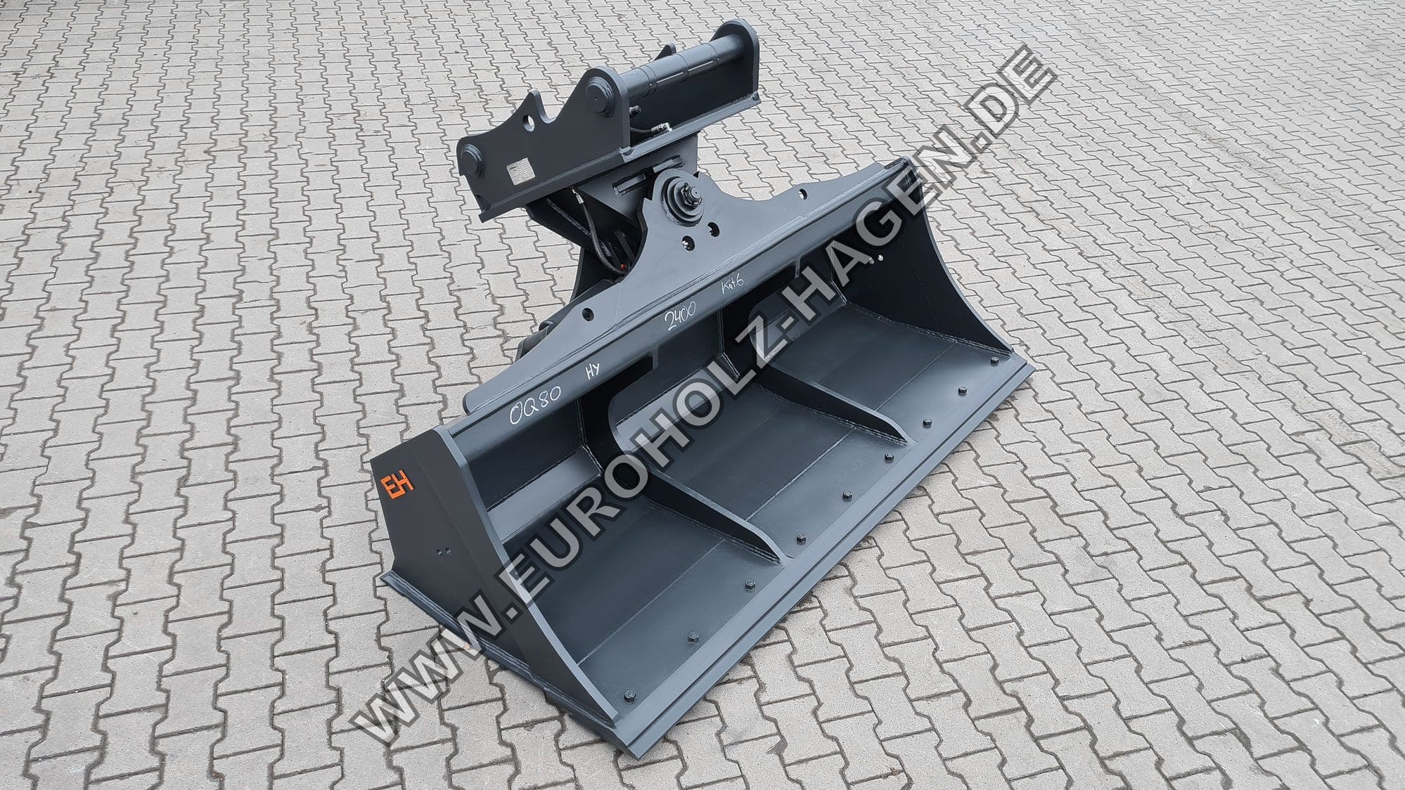 Hydraulic ditch cleaning bucket suitable for OilQuick OQ80 / 2400 mm / cat. 6G /with bolt-on cutting edge