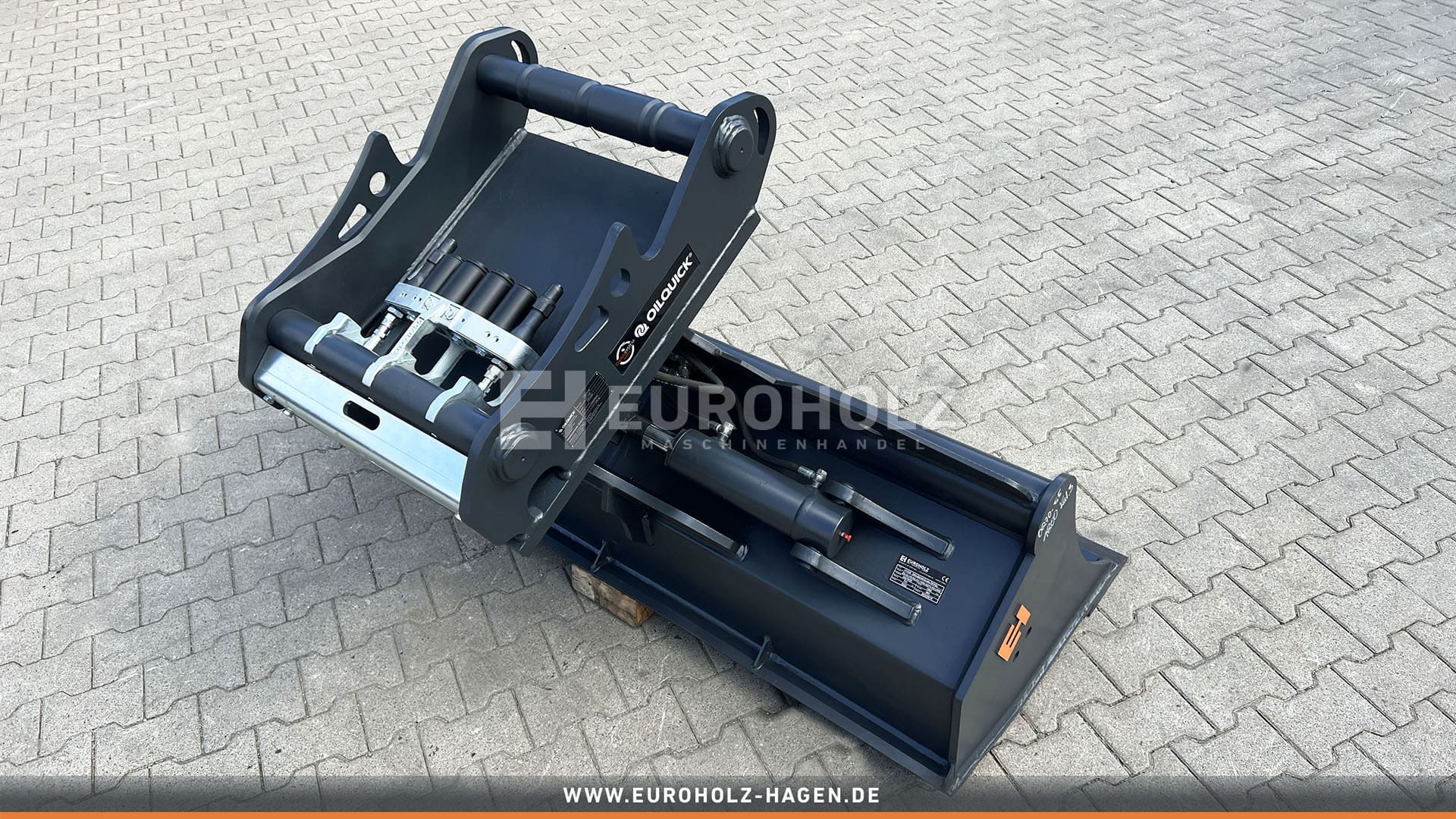 Hydraulic ditch cleaning bucket suitable for OilQuick OQ70/55 / 1800 mm / cat. 3G / with bolt-on cutting edge